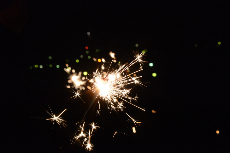 /tqcq/cpp-project-template/raw/commit/68b2e7f763926225cbd07219662215c51858650b/third_party/zlib-ng/test/data/fireworks.jpg